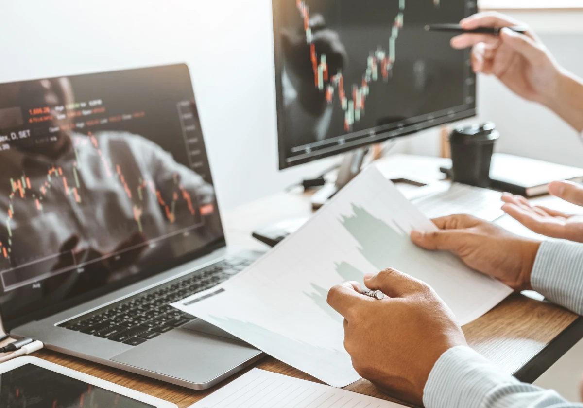 Immobilier commercial vs résidentiel : Quel investissement choisir pour maximiser vos profits ?